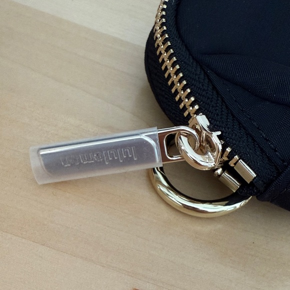 lululemon Everywhere Belt bag nano with Gold Accents - Picture 6 of 7